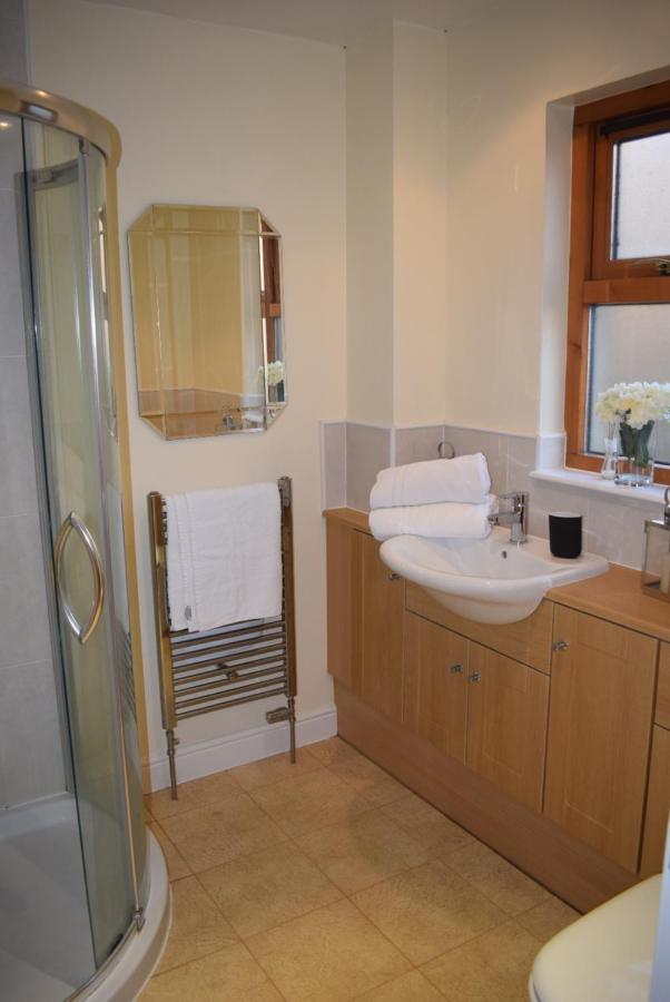 Kelpies Serviced Apartments Kavanagh- 5 Bedrooms Bathgate Dış mekan fotoğraf